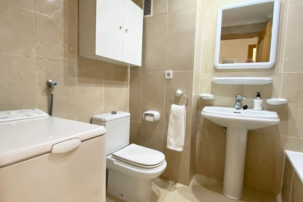 Entire apartment, Delightful 2 bed Apartment in Javea Port. Air con, Wifi, Pool and Secure Garage. in Javea Port, Jávea