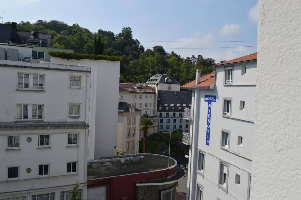Classic Triple Room in Lourdes, Hautes-Pyrénées