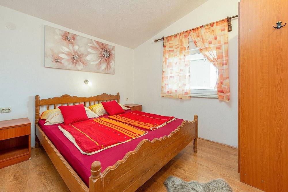 Geheel appartement, Mooi appartement in Vir met Wifi in Vir