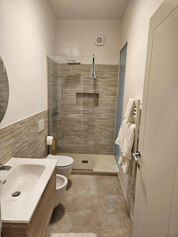 Chambre d’hôte pour 2 personnes, avec balcon et vue dans Santo Stefano - 3