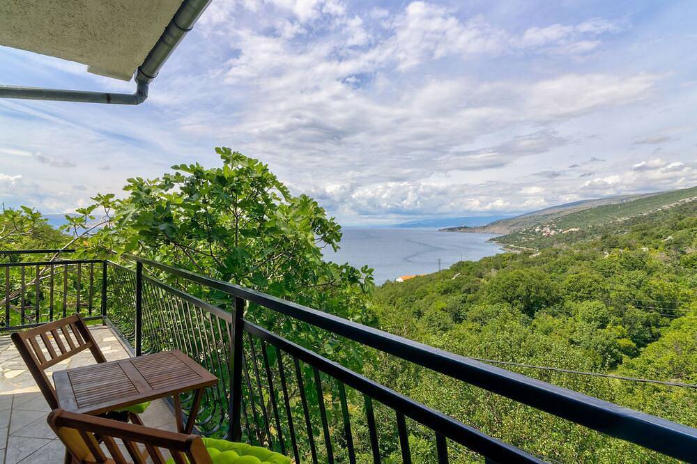 Ganze Wohnung, Ferienwohnung Domy in Sveti Juraj, Naturpark Velebit