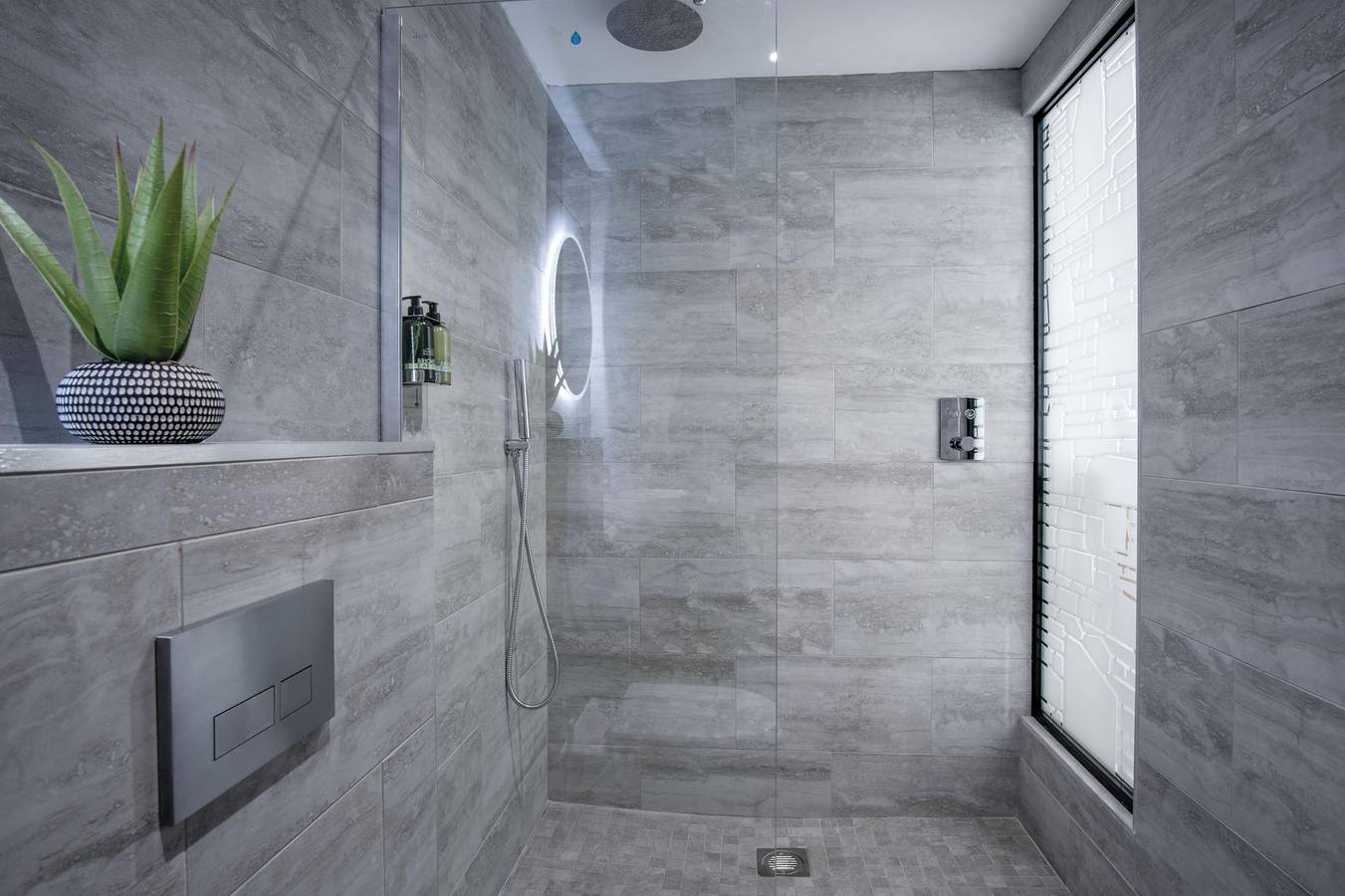 Suite 9 - Sleeping Giant Hotel - Pen Y Cae Inn in Brecon Beacons