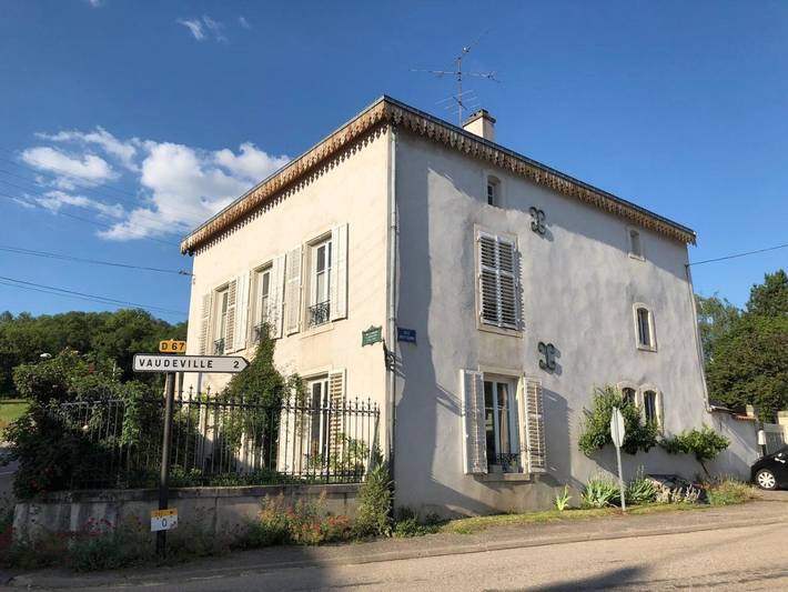 Gîte pour 2 personnes, avec jardin et vue dans Haroué