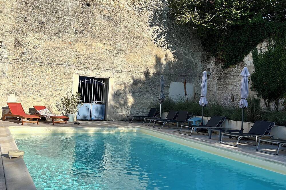 Magnificent Maison de Charme, for moments with family or friends in Saint-Romain, Charente