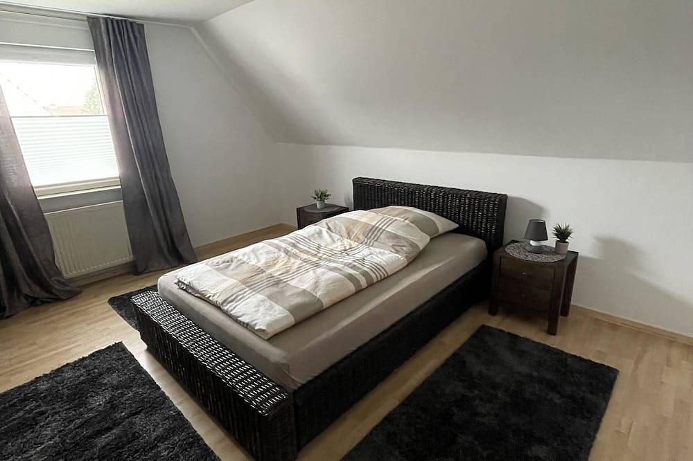 Ganze Wohnung, Ferienwohnung für 1-2 Personen Nähe Zentrum von Minden, Mittellandkanal, Weser in Nordstadt, Minden