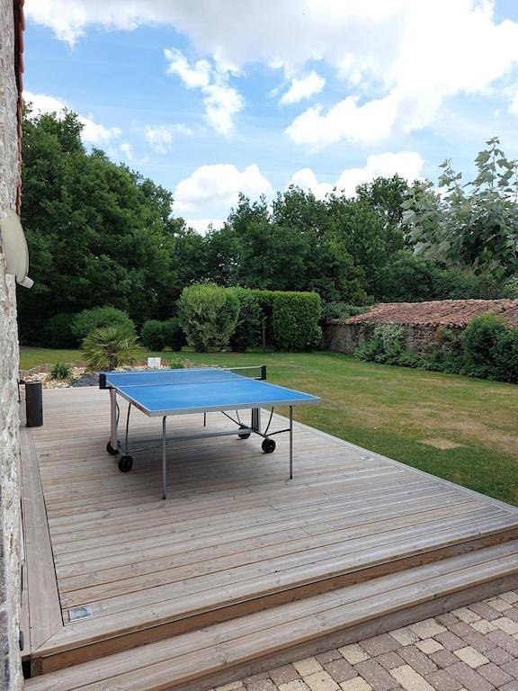 Location de vacances pour 18 personnes, avec Terrasse ainsi que Jardin et Piscine à Le Poiré-sur-Vie - 4