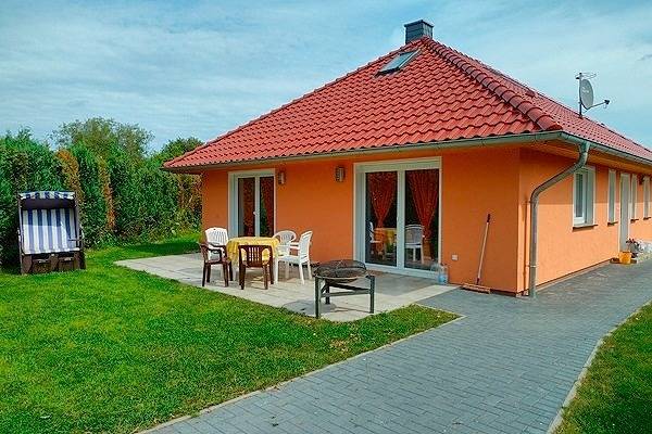 Ferienhaus für 4 Personen, mit Terrasse und Garten auf Fischland - Darß - Zingst