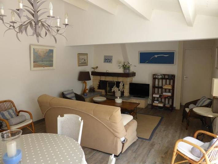 Location de vacances pour 6 personnes, avec terrasse, animaux acceptés dans Plage de la Palmyre - 4