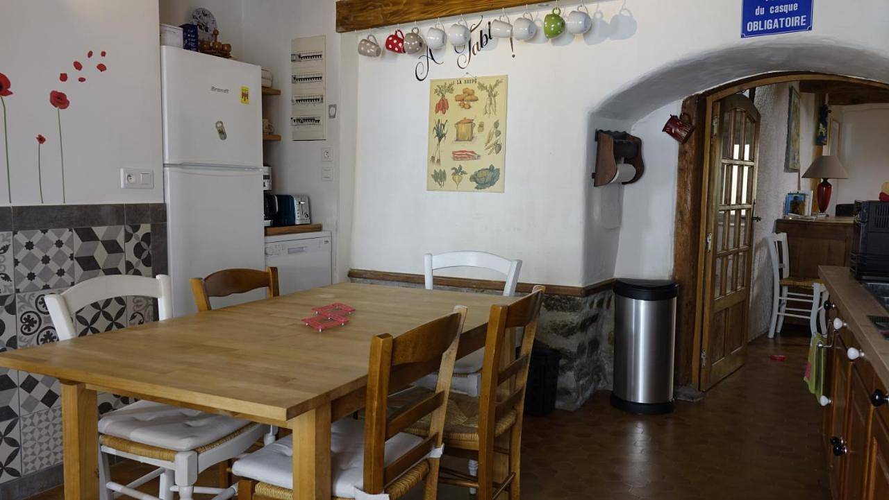 Four-Bedroom House in Lavoûte-Chilhac, Haute-Loire