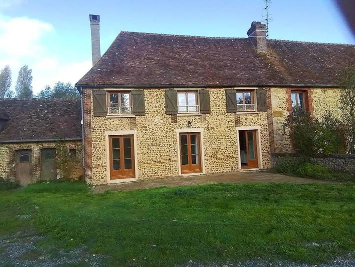 Gîte pour 6 personnes, avec terrasse et vue à Saint-Maurice-lès-Charencey