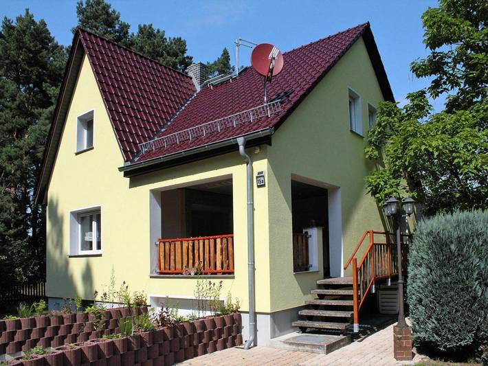 Ferienhaus für 4 Personen, mit Terrasse und Garten