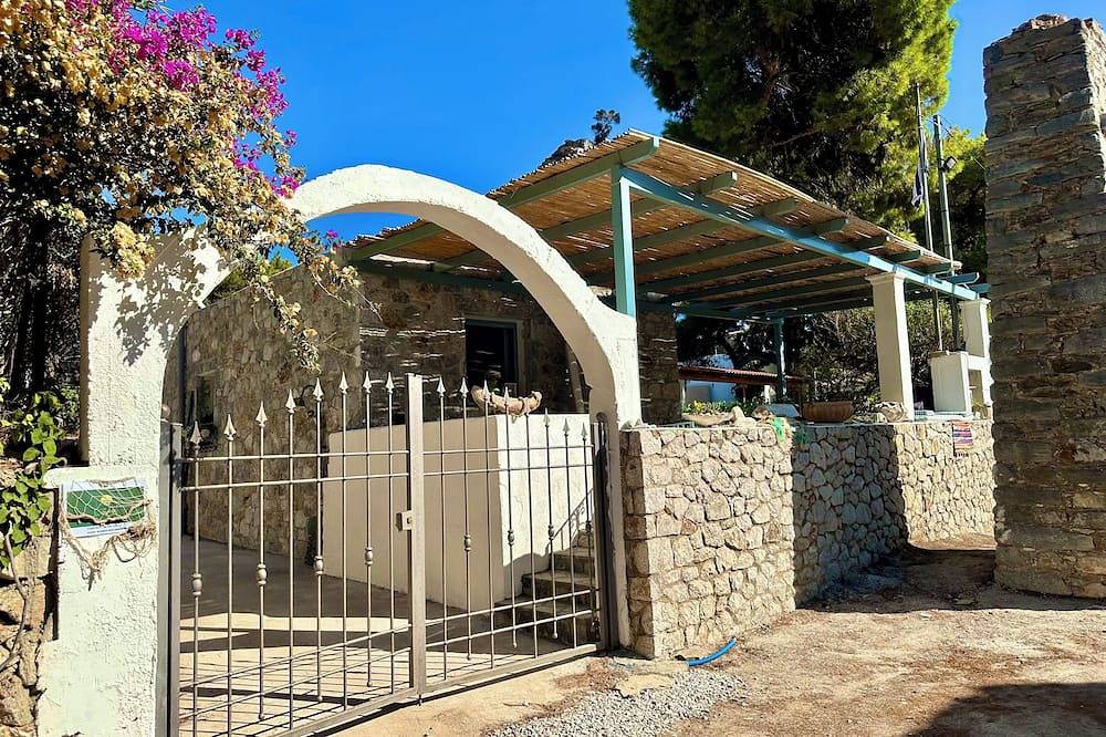 Charming 1-bedroom house with Ac, Wifi in pleasant Atsitsa in Skyros