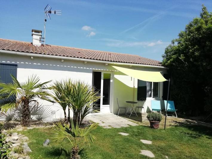 Casa de vacaciones para 4 personas, con vistas además de jardín y vistas al lago - 1