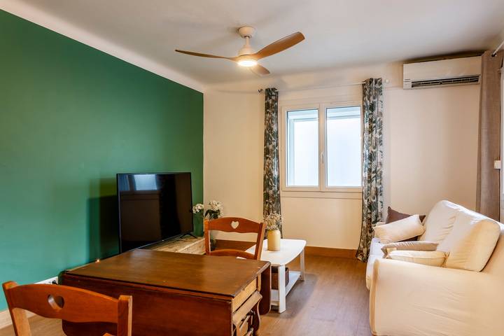 Appartement entier, L'Oustaou - Climatisé avec terrasse in Pélissanne, Région d'Aix-en-Provence
