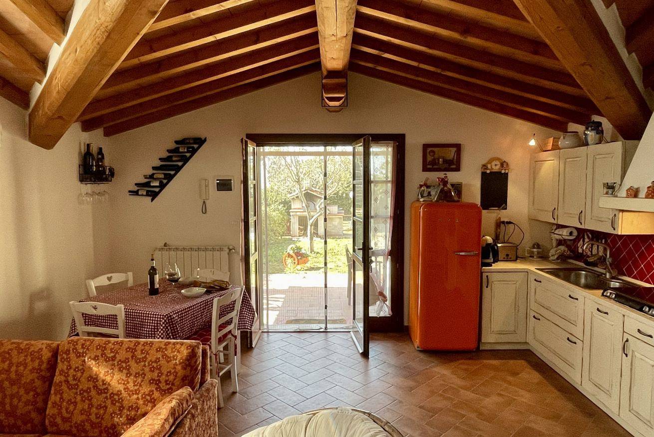 Ganze Wohnung, Casa Sophia, Pool mit Meerblick - Privater Garten, Grill und Parkplatz  in Guardistallo, Etruskische Küste