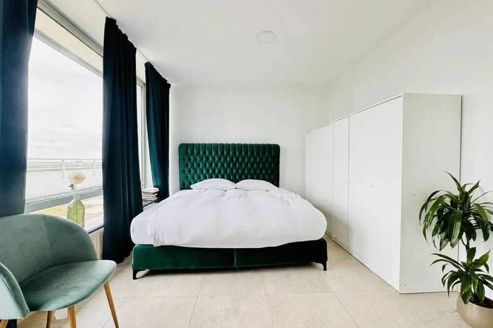 Entire apartment, Großzügiges Penthouse in Neuss Düsseldorf mit Terrasse in Neuss, Rhein-Kreis Neuss