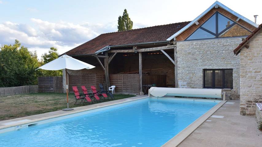 Maison de vacances pour 10 personnes, avec piscine et jacuzzi ainsi que sauna et jardin dans Côte-d'Or