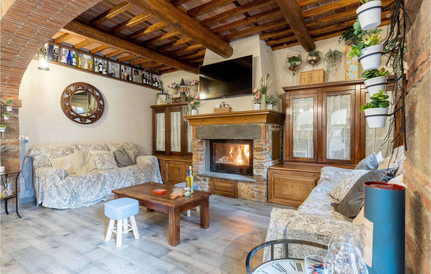 240qm Apartment mit Pool, Garten & Internet - Nähe Pizzeria & See in Capannori, Lucca Provinz