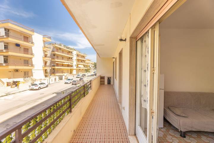 Apartamento entero, Apartamento de vacaciones para 4 personas con balcón in Galípoli, Golfo de Tarento