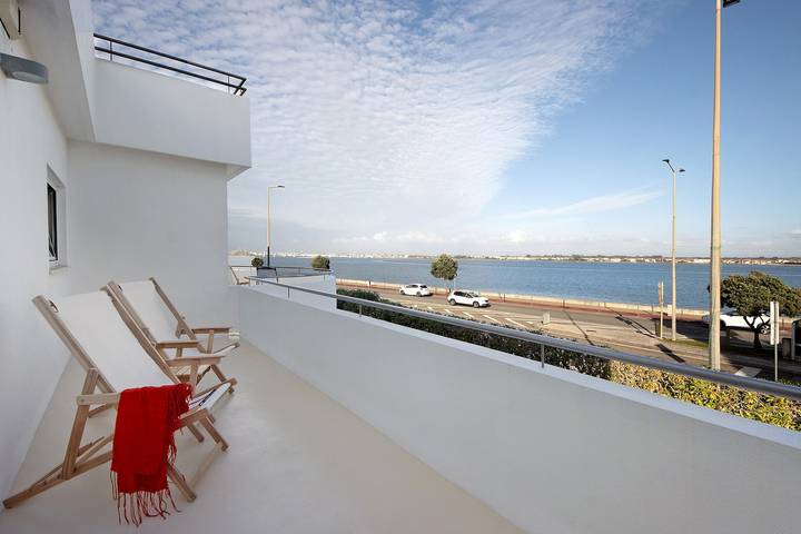 Villa para 8 pessoas, com vista para o lago e jardim em Costa Nova