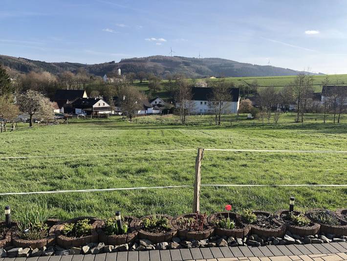 Geheel appartement, Appartement 'Wiesenblick' met gedeeld terras, balkon en Wifi in Plettenberg, Märkischer Kreis