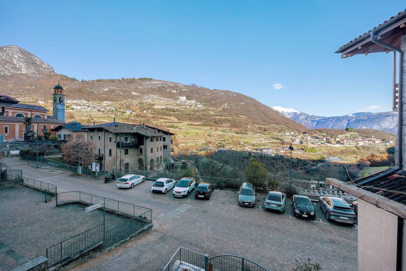 Ganze Wohnung, Apartment 'Margherita' mit Bergblick, Balkon und Wlan in Villa del Monte, Tenno