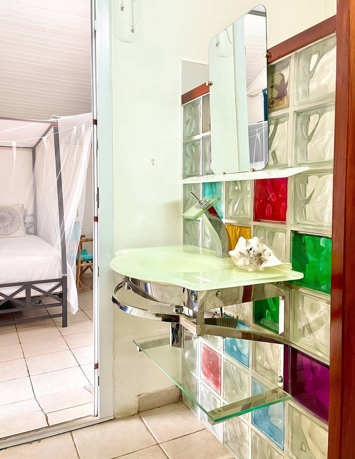 Apartamento entero, Apartamento moderno en Le Lamentin con piscina compartida - 20m² in Le Lamentin, Martinica