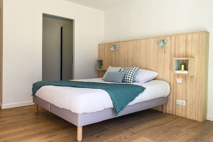 Gîte pour 6 personnes, avec jacuzzi ainsi que terrasse et sauna dans Plage des Estagnots - 2