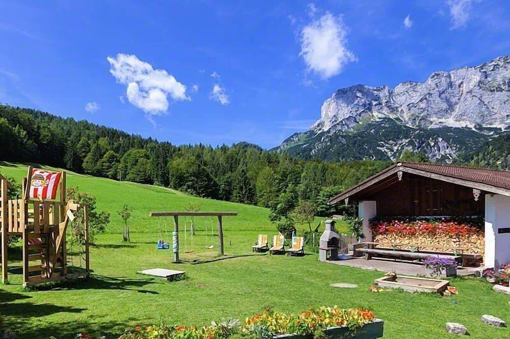 Ganze Wohnung, Ferienwohnung 1 für 2-5 Personen in Marktschellenberg, Berchtesgadener Alpen