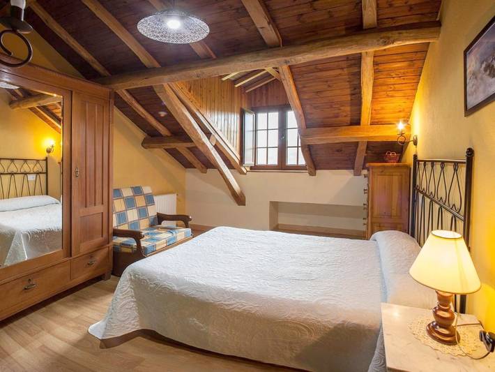 Casa rural para 6 personas, con vistas y jardín, Se admiten mascotas en Comarca del Narcea - 4