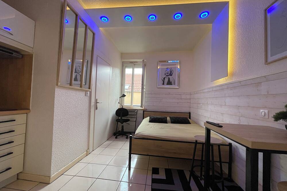 Appartement entier, Chambre meublé et équipé dans résidence en plein centre-ville in Montluçon, Région de Montluçon