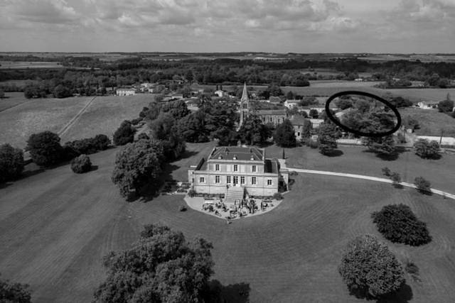 Location de vacances pour 10 personnes, avec jardin ainsi que vue et piscine dans Montils - 2