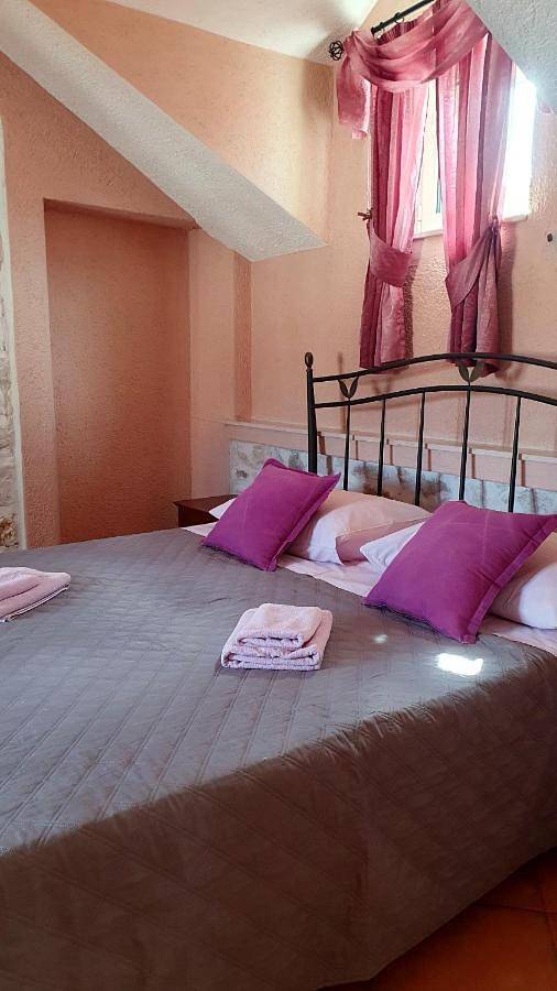 Chambre d’hôte pour 2 personnes, avec terrasse ainsi que jacuzzi et jardin à Trogir - 2