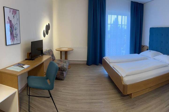 Radhotel Schischek - Doppelzimmer mit Dusche, Wc in Südoststeiermark, Halbenrain