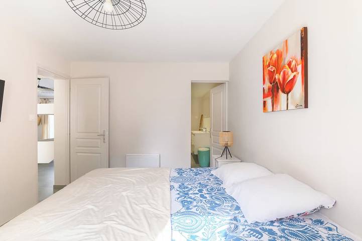 Location de vacances pour 6 personnes, avec jardin et jacuzzi dans Plage des sables d'or - 4