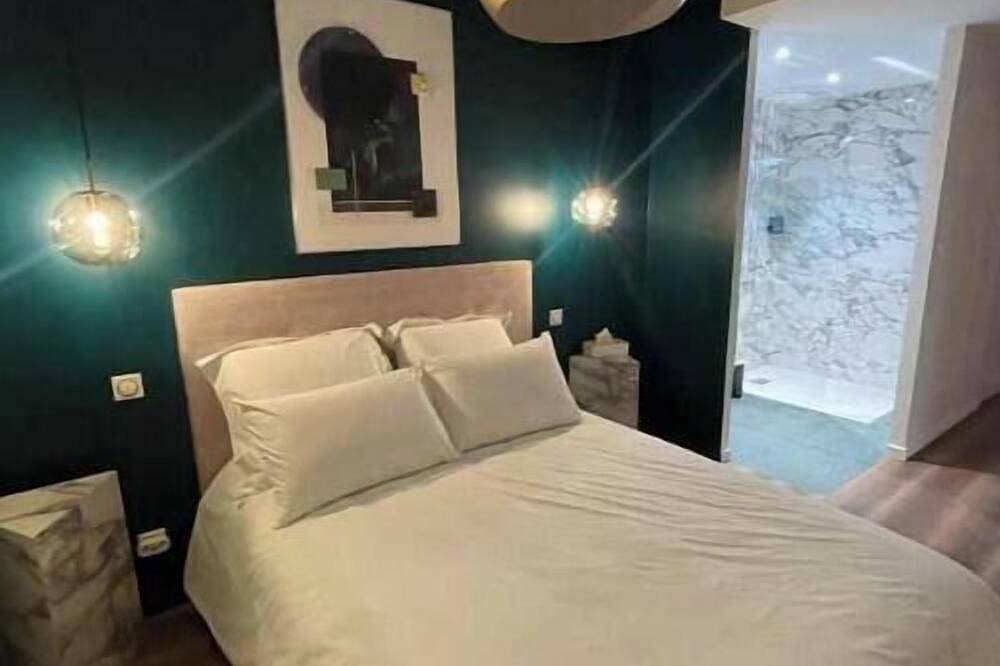 Appartement entier, Apart'Hotel “Art Deco” – 4/6 Persons in Niergnies, Département Nord