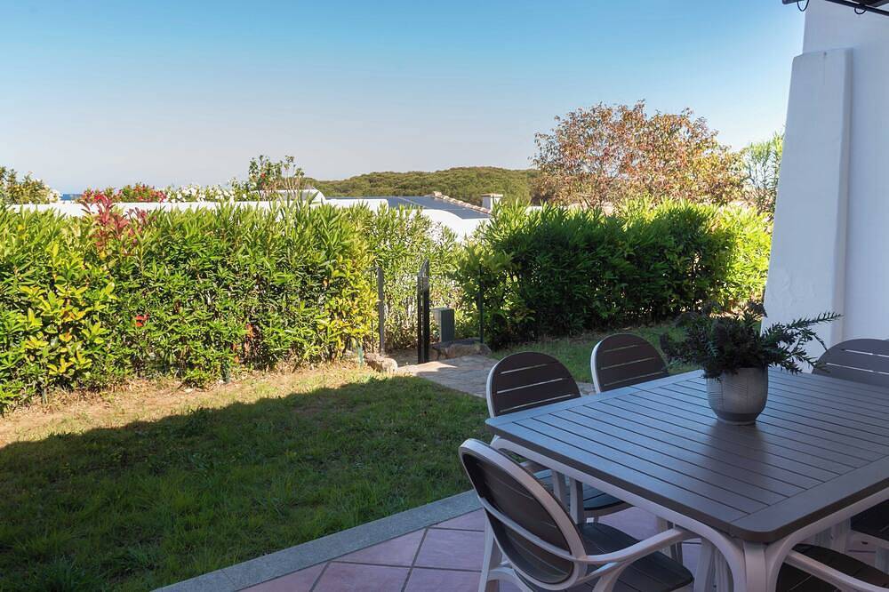 Ganze Wohnung, Casa Eos - Zwei Schlafzimmer Wohnung, Schläft 4 in Baia Sant'Anna, Olbia-Tempio