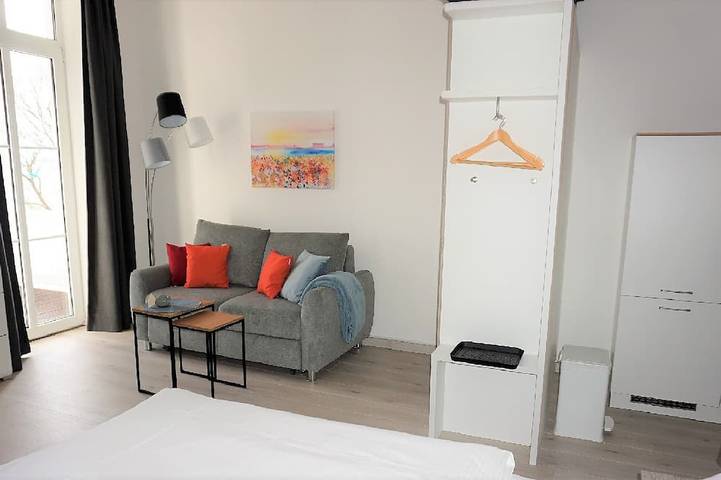 Villa für 3 Personen, mit Balkon und Garten in Sassnitz - 2