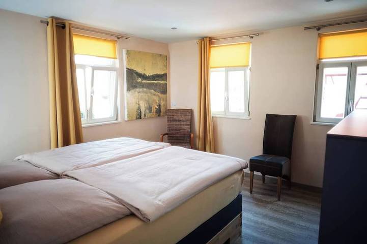 Ganze Wohnung, Charmantes Apartment mit 2 Schlafzimmern in Marktheidenfeld, Deutschland in Marktheidenfeld, Spessart-Mainland