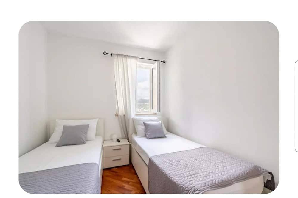 Entire apartment, Dubrovnik, large apartment, 3 rooms, 6 guests in Dubrovnik, Grad Dubrovnik