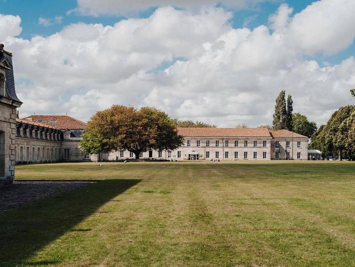 Hôtel pour 2 personnes, avec Terrasse et Jardin ainsi que Piscine et Vue