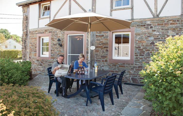 Ferienhaus für 4 Personen mit Terrasse in Burg-Reuland, Lüttich und Umgebung