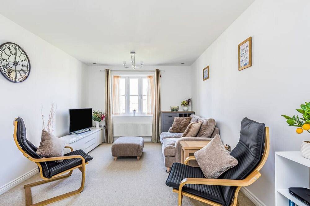 Apartamento entero, Whyke Haven * Modern Apartment w/Private Parking in Chichester, Sussex Occidental