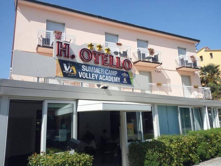 Hôtel, avec Jardin et Piscine à Punta Marina