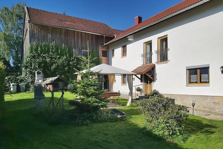 Ferienwohnung für 4 Personen, mit Terrasse und Garten
