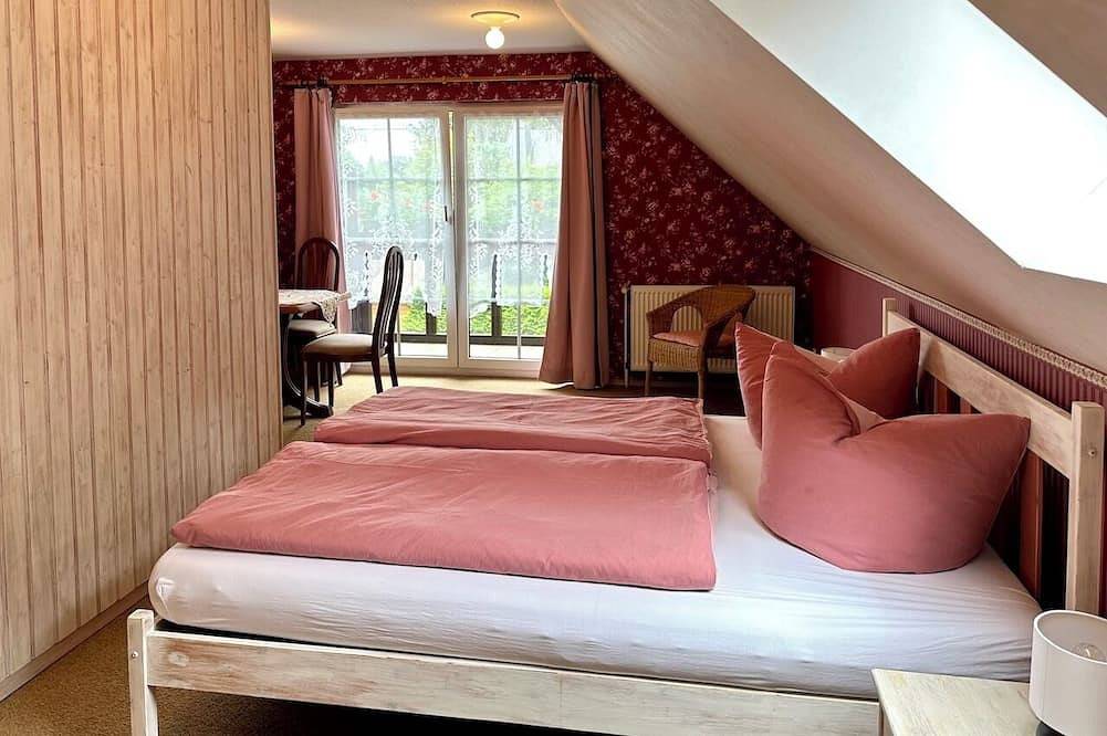 Wohnung Morgenrot im Ferienhaus Zum Badestrand in Prieros, Heidesee