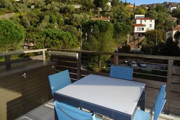 Gîte pour 5 personnes, avec piscine et terrasse dans Agay