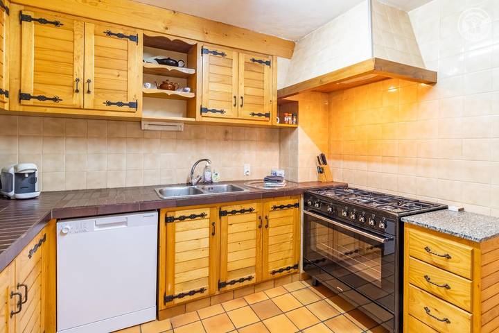 Gîte pour 13 personnes, avec terrasse et jardin en Savoie - 4