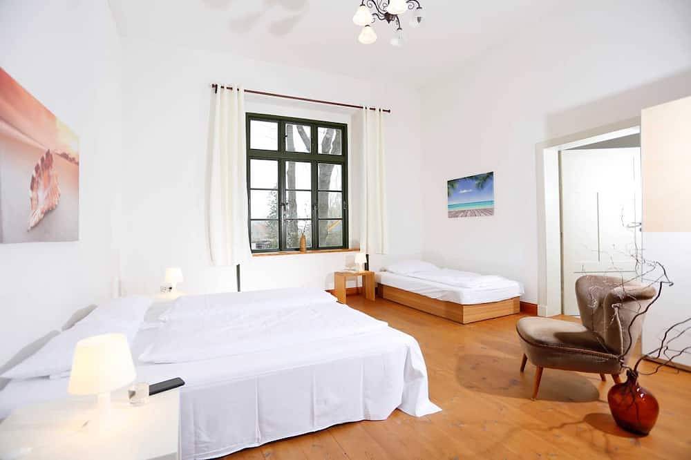 Ganze Wohnung, Ferienwohnung 2 „Ticki“ - Gutshaus Bartelshagen in Dalkendorf, Mecklenburgische Schweiz