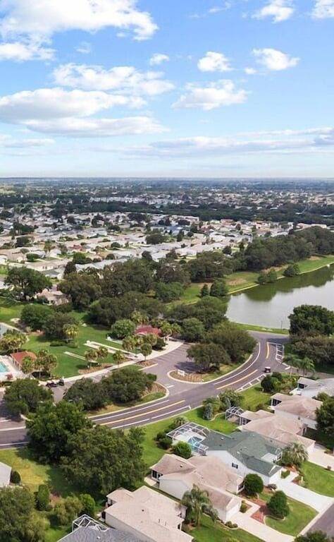 Across pool, golf cart, modernized, private in The Villages, Sumter County